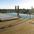 Pavimento esterno decking piscina hotel