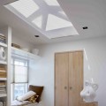 Tenda plissettata bianca Luxaflex soffitto